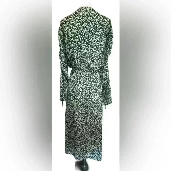 Green Wrap Dress - Picture 5 of 10